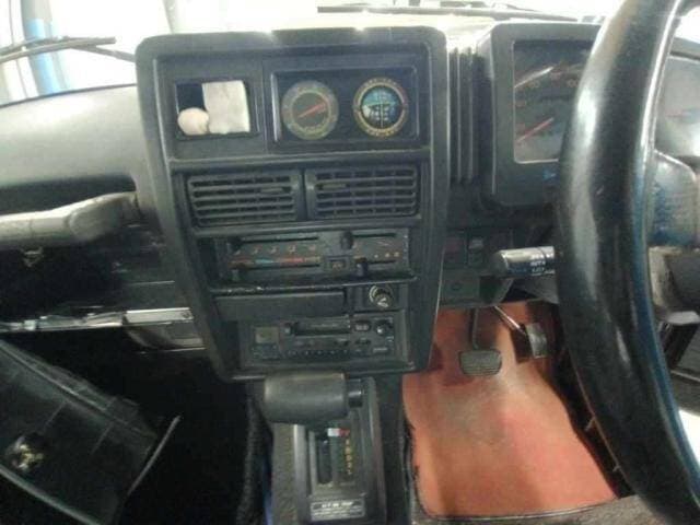1993 Suzuki Jimny JDM car for sale — photo 3 of 12