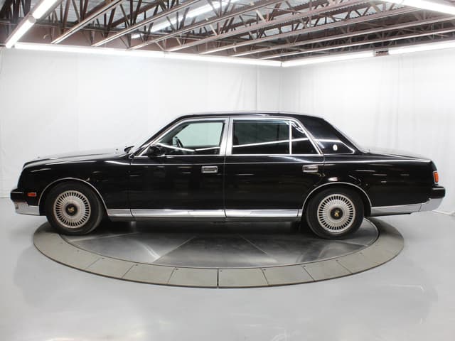 1997 Toyota Century JDM car for sale — photo 4 of 25