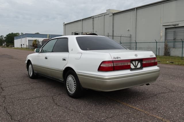 1995 Toyota Crown JDM car for sale — photo 9 of 19