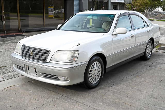 1999 Toyota Crown JDM car for sale — photo 7 of 10