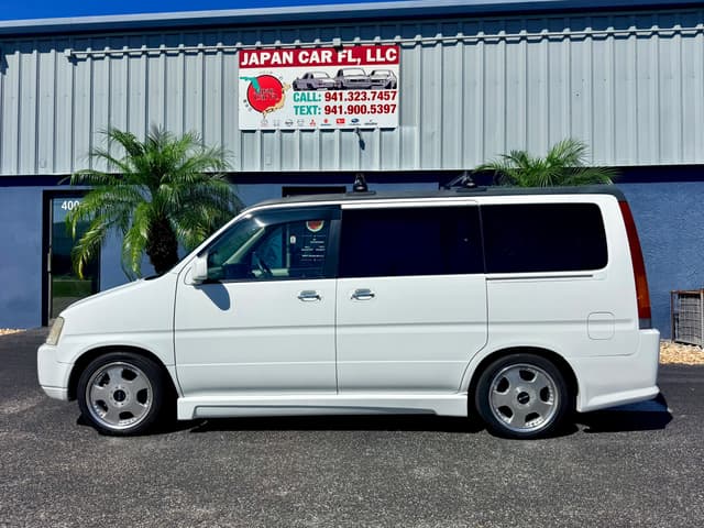 2000 Honda Stepwagon JDM car for sale — photo 4 of 25