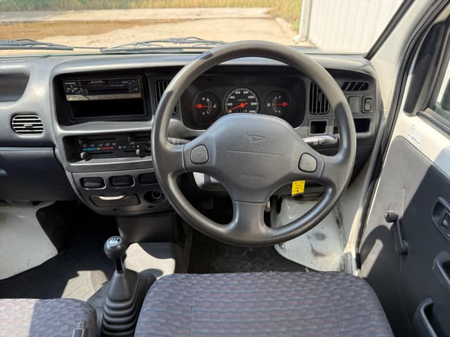 1999 Daihatsu Hijet JDM car for sale — photo 18 of 19