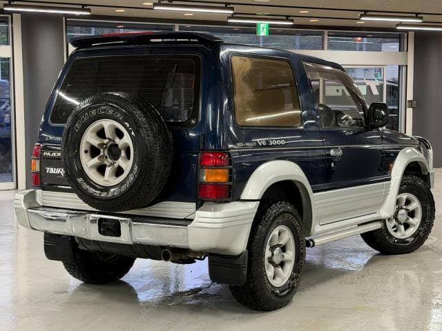 1994 Mitsubishi Pajero JDM car for sale — photo 14 of 20