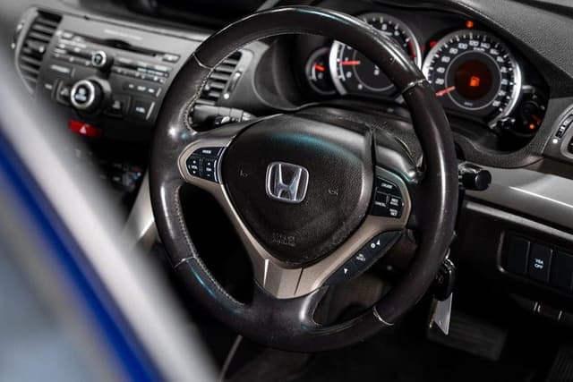 2009 Honda Accord JDM car for sale — photo 16 of 18