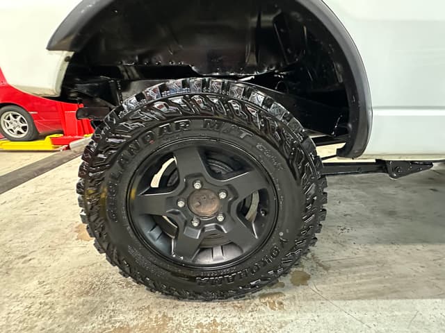 1999 Suzuki Jimny JDM car for sale — photo 5 of 25