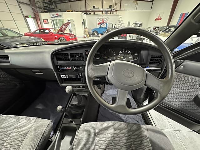 1994 Toyota Hilux JDM car for sale — photo 14 of 25