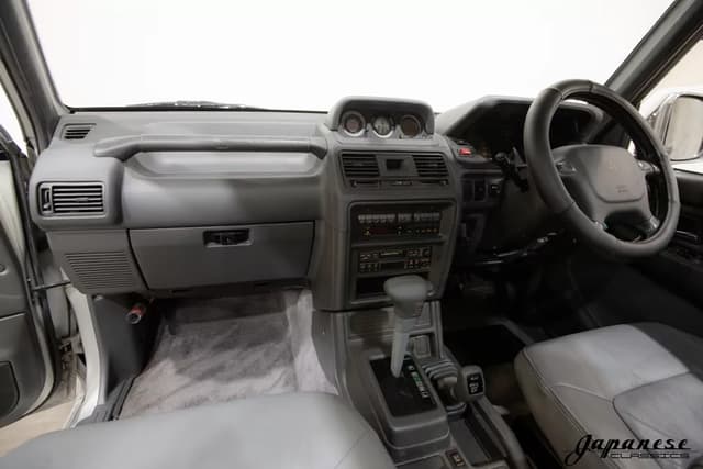 1994 Mitsubishi Pajero JDM car for sale — photo 9 of 25