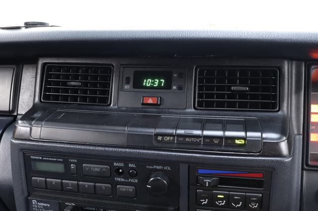 1995 Toyota Crown JDM car for sale — photo 12 of 25