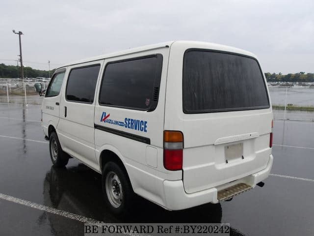 2002 Toyota HiAce JDM car for sale — photo 3 of 25