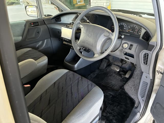 1999 Toyota Estima JDM car for sale — photo 13 of 17