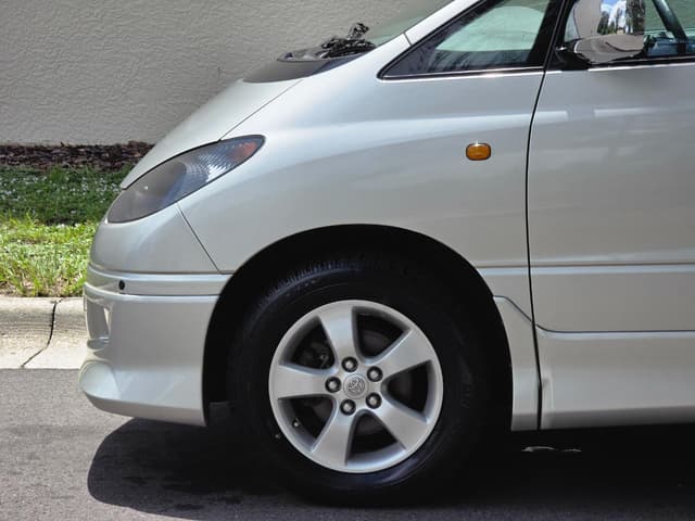 2000 Toyota Estima JDM car for sale — photo 14 of 25