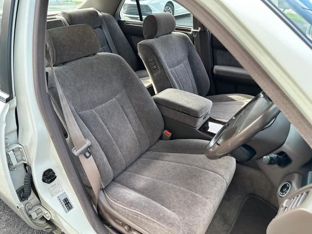 1996 Nissan Cima JDM car for sale — photo 15 of 25