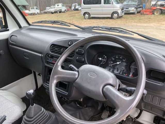 1998 Daihatsu Hijet JDM car for sale — photo 21 of 25