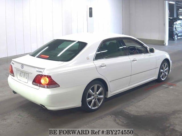 2004 Toyota Crown JDM car for sale — photo 2 of 6