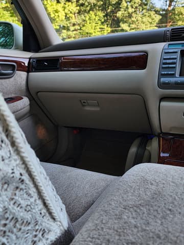 2001 Toyota Crown JDM car for sale — photo 16 of 21