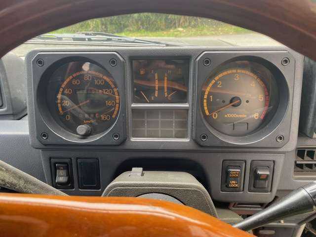 1987 Mitsubishi Pajero JDM car for sale — photo 10 of 20