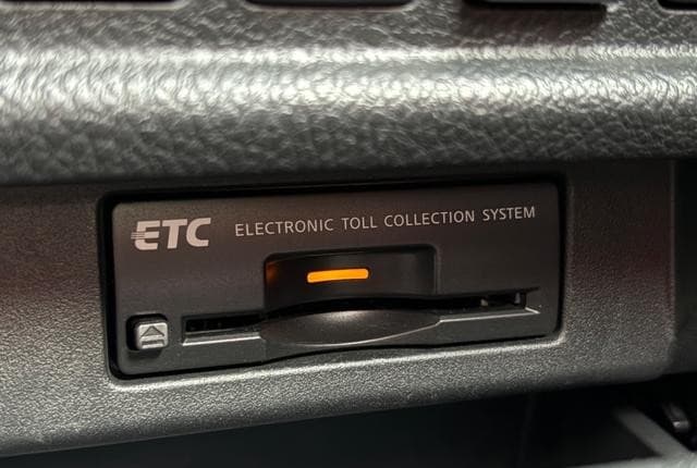 2010 Nissan Elgrand JDM car for sale — photo 18 of 25