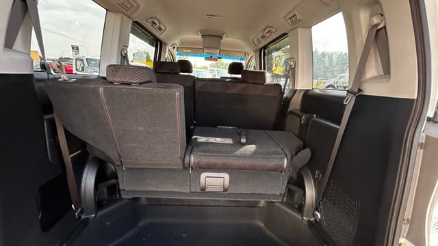 2009 Honda Stepwagon JDM car for sale — photo 10 of 10