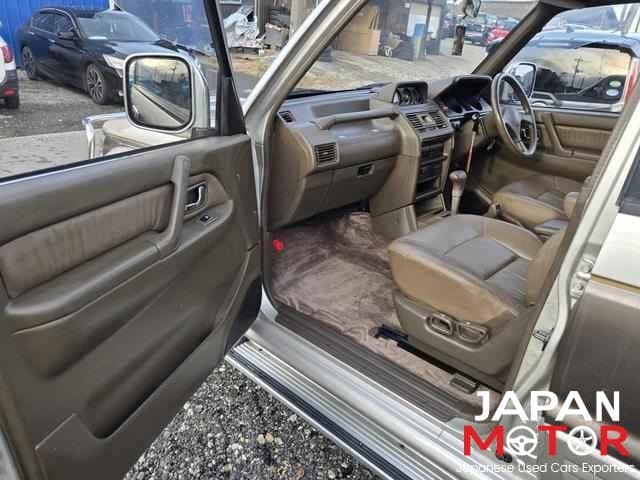 1992 Mitsubishi Pajero JDM car for sale — photo 8 of 9