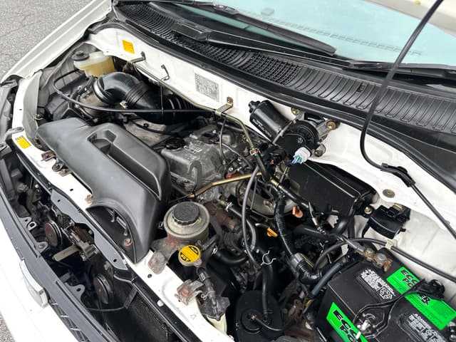 2000 Toyota HiAce JDM car for sale — photo 19 of 20