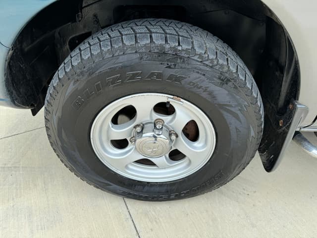 1998 Mitsubishi Delica JDM car for sale — photo 15 of 25