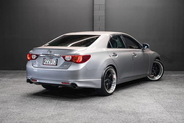 2009 Toyota Mark X JDM car for sale — photo 12 of 20