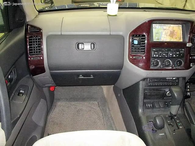 2000 Mitsubishi Pajero JDM car for sale — photo 9 of 9