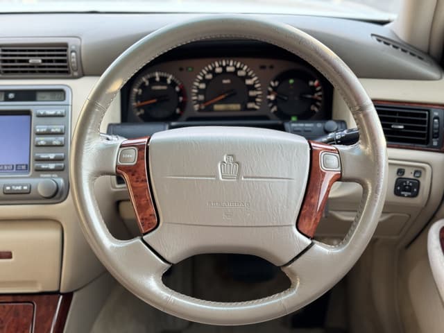 2000 Toyota Crown JDM car for sale — photo 21 of 24