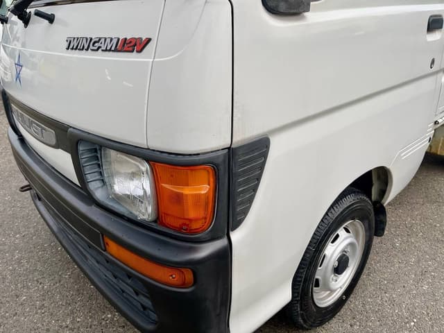 1998 Daihatsu Hijet JDM car for sale — photo 10 of 25
