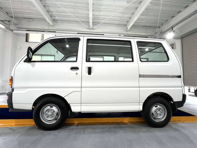 1998 Mitsubishi Minicab JDM car for sale — photo 3 of 6