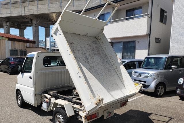 2002 Mitsubishi Minicab JDM car for sale — photo 3 of 25