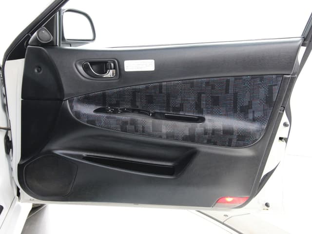 1997 Mitsubishi Legnum JDM car for sale — photo 21 of 25