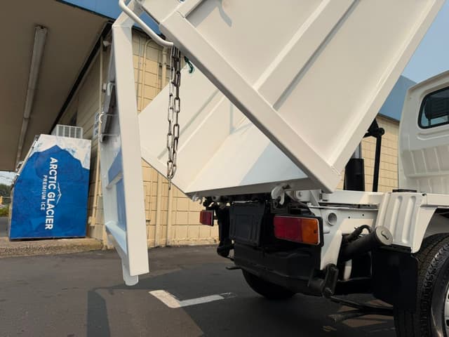 1998 Suzuki Carry JDM car for sale — photo 17 of 25