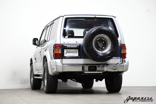 1992 Mitsubishi Pajero JDM car for sale — photo 6 of 25