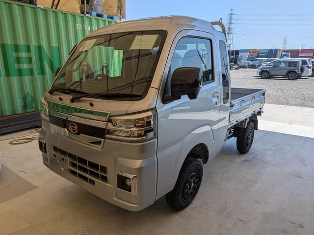 2026 Daihatsu Hijet JDM car for sale — photo 5 of 12