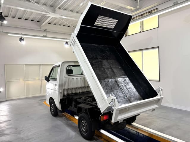 2001 Daihatsu Hijet JDM car for sale — photo 4 of 25