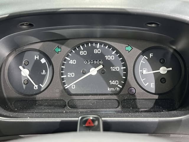 1998 Daihatsu Hijet JDM car for sale — photo 8 of 24