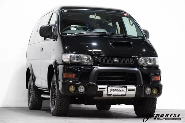 1998 Mitsubishi Delica JDM car for sale — photo 3 of 25