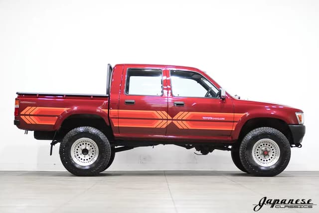 1990 Toyota Hilux JDM car for sale — photo 5 of 25