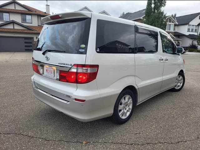 2005 Toyota Alphard JDM car for sale — photo 3 of 15
