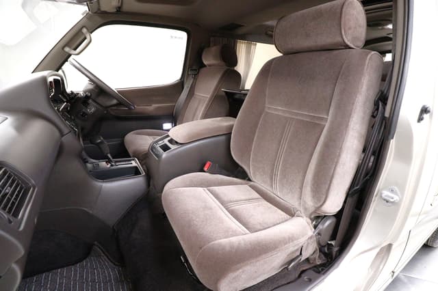 1997 Toyota HiAce JDM car for sale — photo 17 of 25