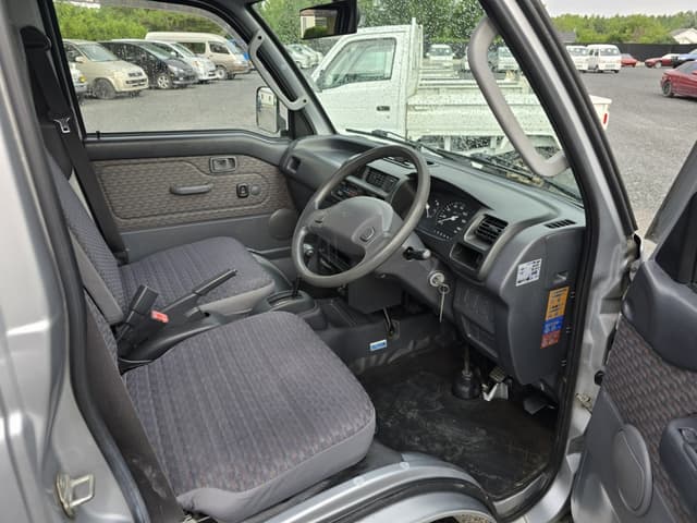2000 Daihatsu Hijet JDM car for sale — photo 13 of 25