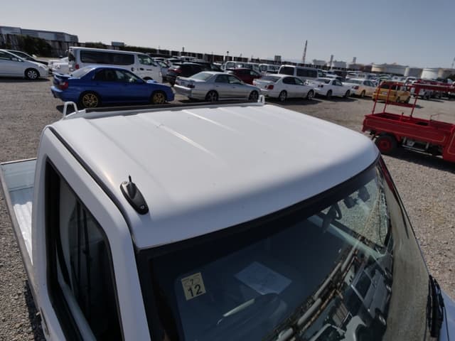 2001 Mitsubishi Minicab JDM car for sale — photo 13 of 25