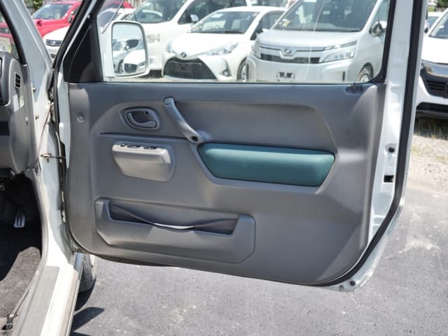 2001 Suzuki Jimny JDM car for sale — photo 25 of 25