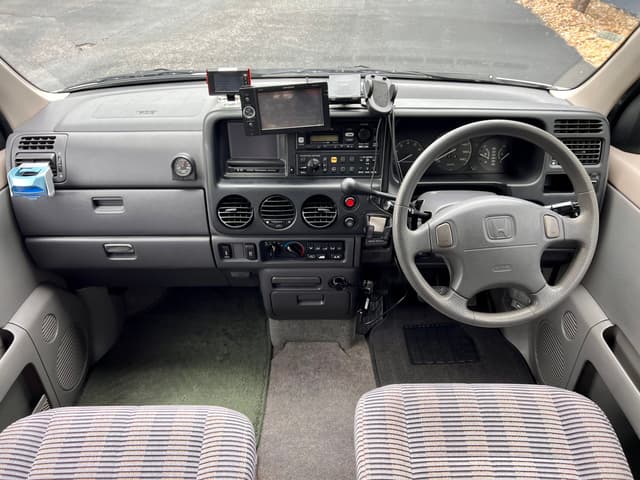 1998 Honda Stepwagon JDM car for sale — photo 15 of 25