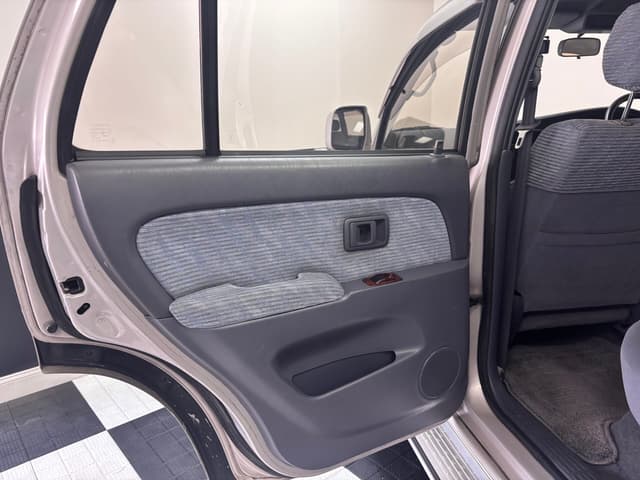 1997 Toyota Hilux Surf JDM car for sale — photo 13 of 25