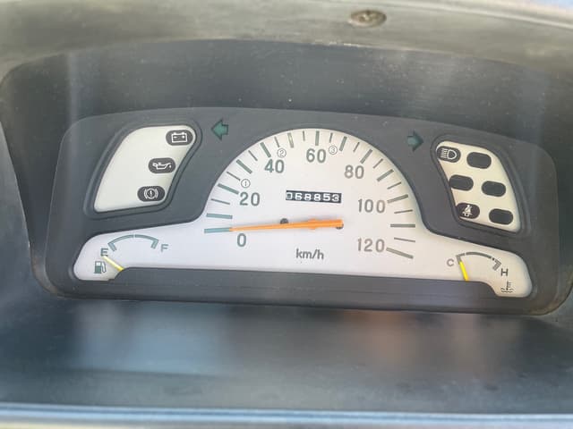 1997 Mitsubishi Minicab JDM car for sale — photo 18 of 25