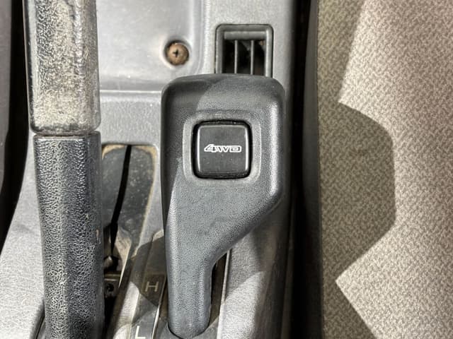 1995 Mitsubishi Minicab JDM car for sale — photo 16 of 25