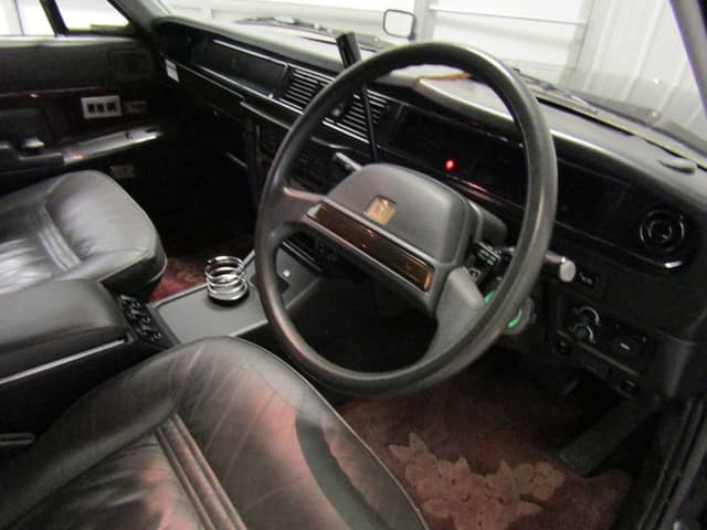 1991 Toyota Century JDM car for sale — photo 9 of 25