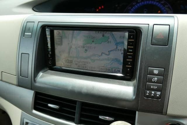2009 Toyota Estima JDM car for sale — photo 12 of 16